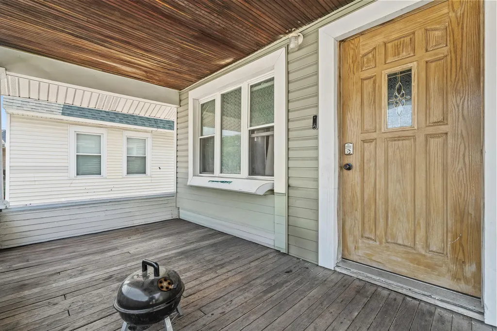 348 Burton Street SW Grand Rapids City MI 49507