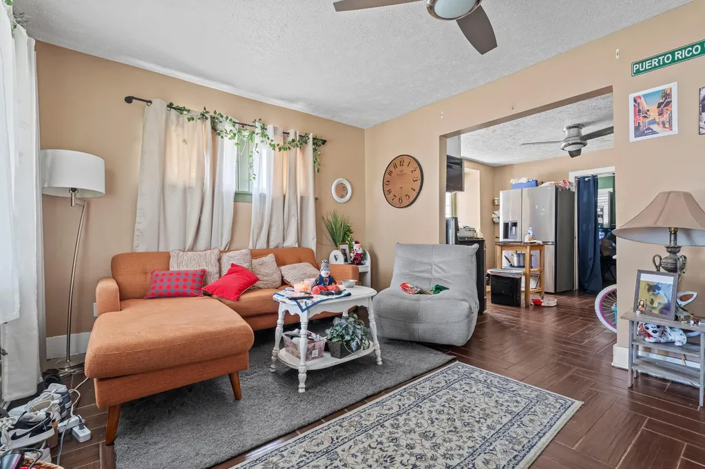 348 Burton Street SW Grand Rapids City MI 49507