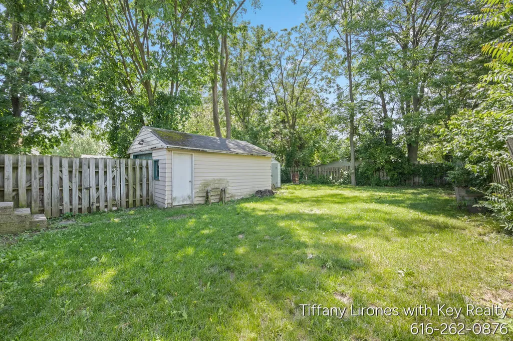 3241 Buchanan Avenue SW Wyoming City MI 49548