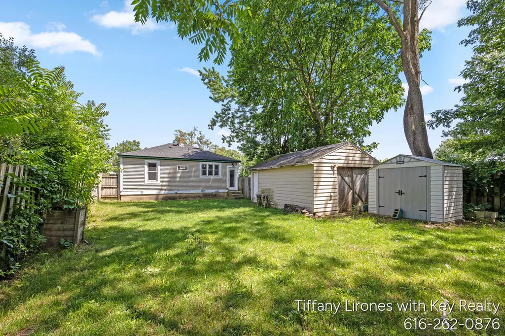 3241 Buchanan Avenue SW Wyoming City MI 49548