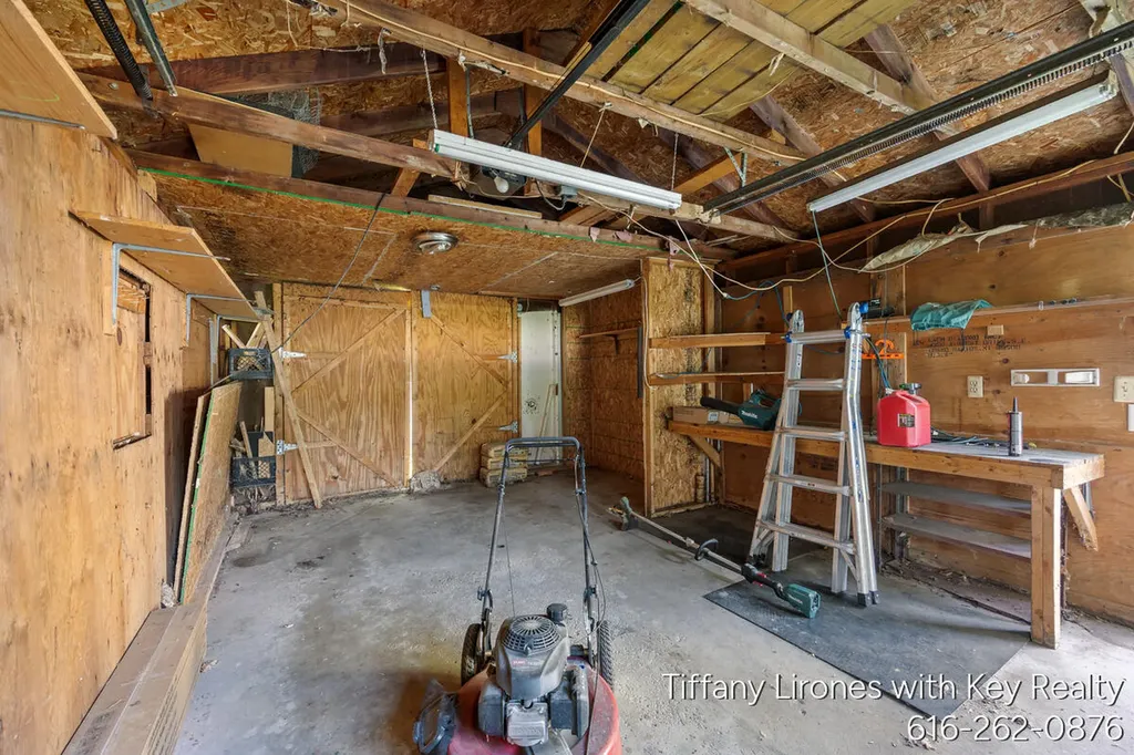 3241 Buchanan Avenue SW Wyoming City MI 49548