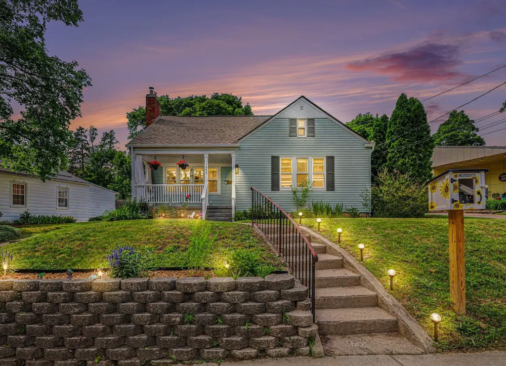 1855 Philadelphia Avenue SE Grand Rapids City MI 49507