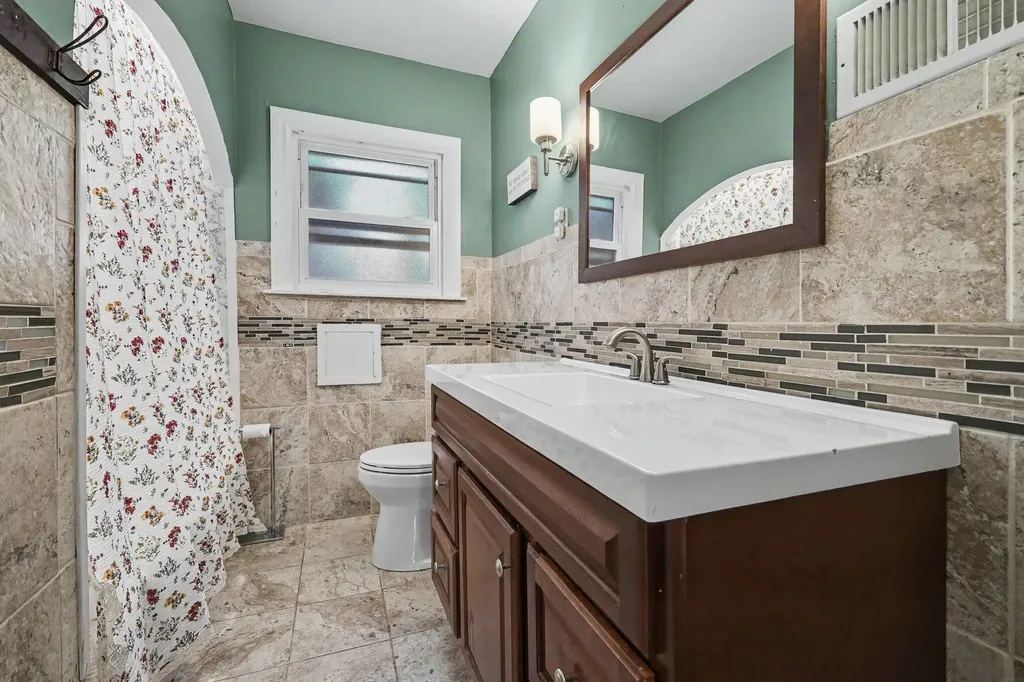 1855 Philadelphia Avenue SE Grand Rapids City MI 49507