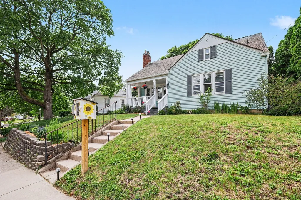 1855 Philadelphia Avenue SE Grand Rapids City MI 49507