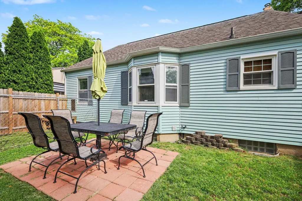 1855 Philadelphia Avenue SE Grand Rapids City MI 49507