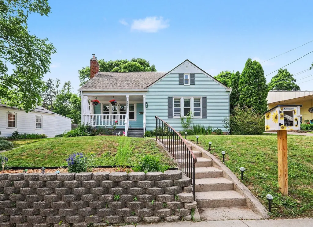 1855 Philadelphia Avenue SE Grand Rapids City MI 49507