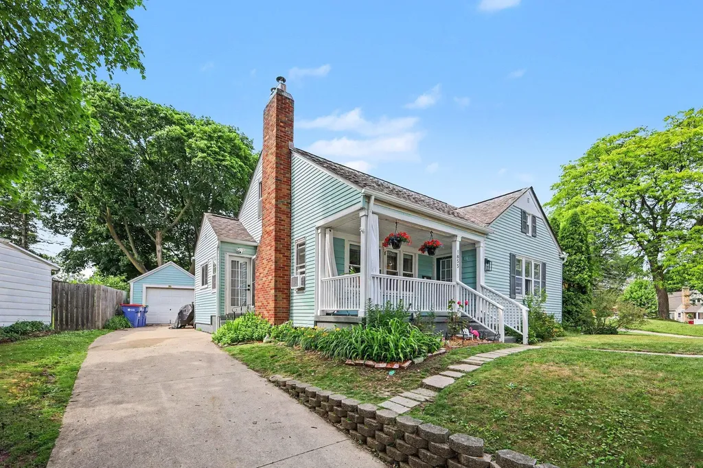 1855 Philadelphia Avenue SE Grand Rapids City MI 49507