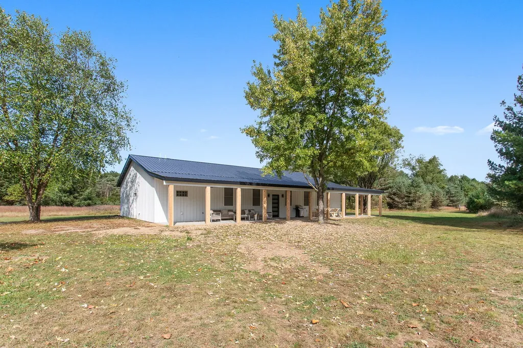 7924 S Beech Avenue Croton Township MI 49329