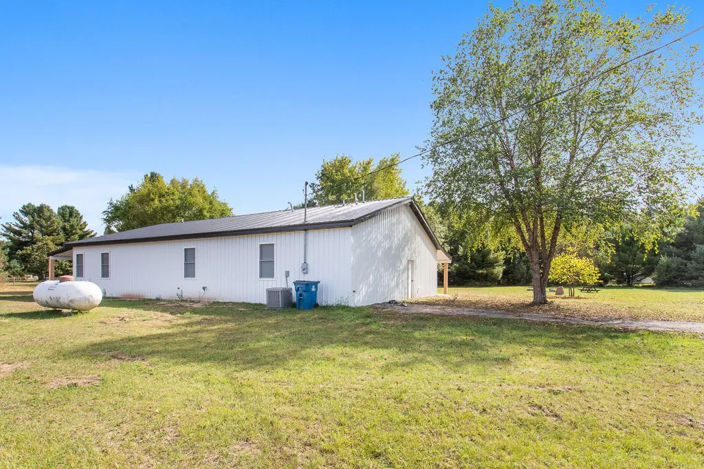 7924 S Beech Avenue Croton Township MI 49329