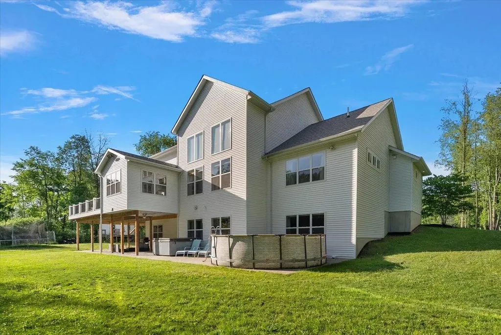 7654 Burrstone Drive SE Caledonia Township MI 49316