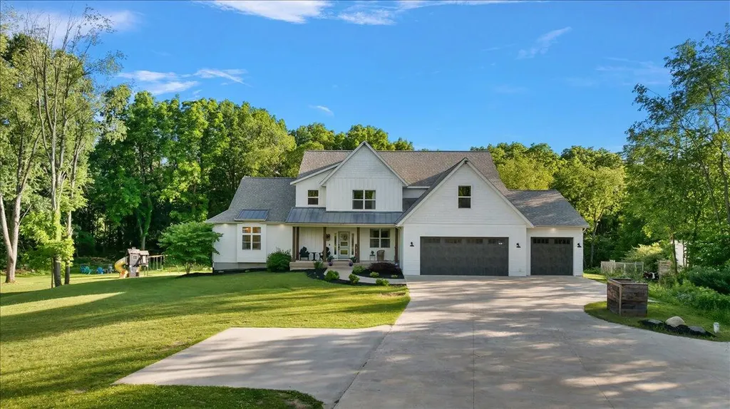 7654 Burrstone Drive SE Caledonia Township MI 49316
