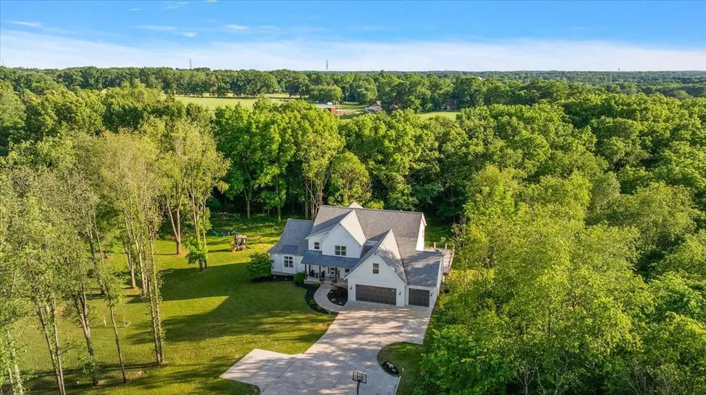7654 Burrstone Drive SE Caledonia Township MI 49316