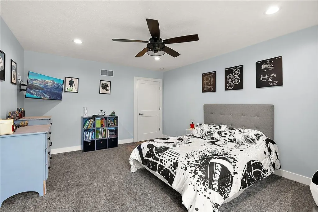 7654 Burrstone Drive SE Caledonia Township MI 49316