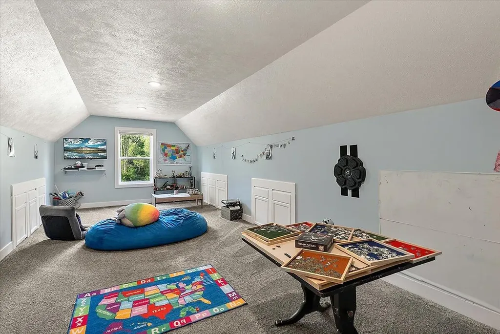 7654 Burrstone Drive SE Caledonia Township MI 49316