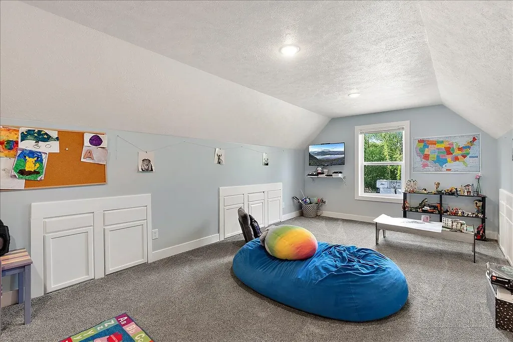 7654 Burrstone Drive SE Caledonia Township MI 49316