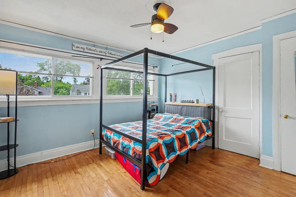 1834 Collins Avenue SE Grand Rapids City MI 49507