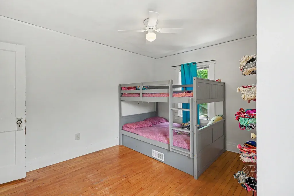 1834 Collins Avenue SE Grand Rapids City MI 49507