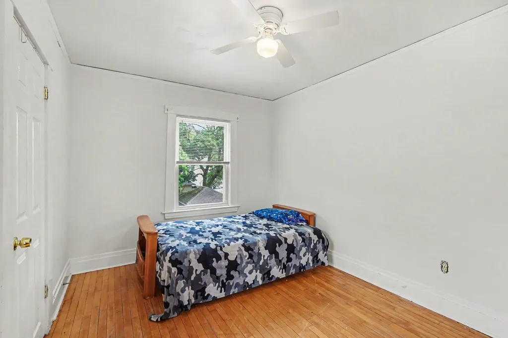 1834 Collins Avenue SE Grand Rapids City MI 49507