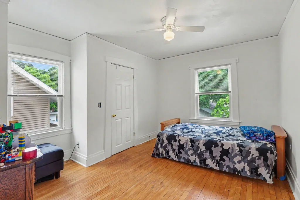 1834 Collins Avenue SE Grand Rapids City MI 49507