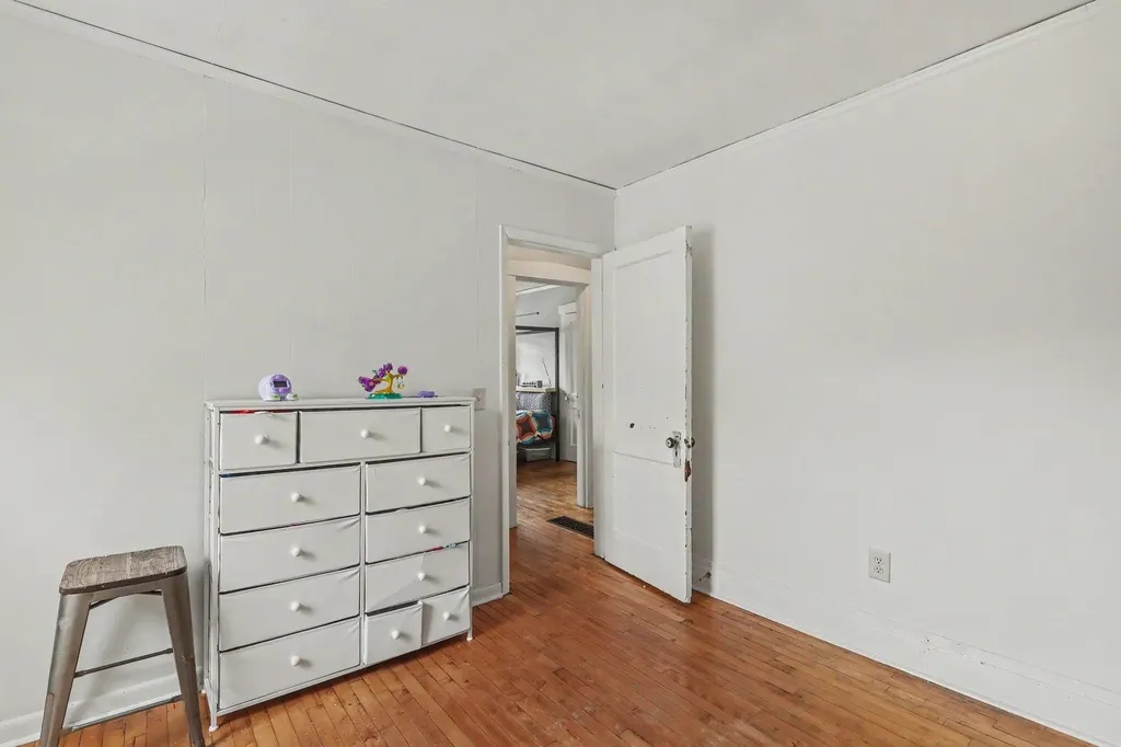 1834 Collins Avenue SE Grand Rapids City MI 49507