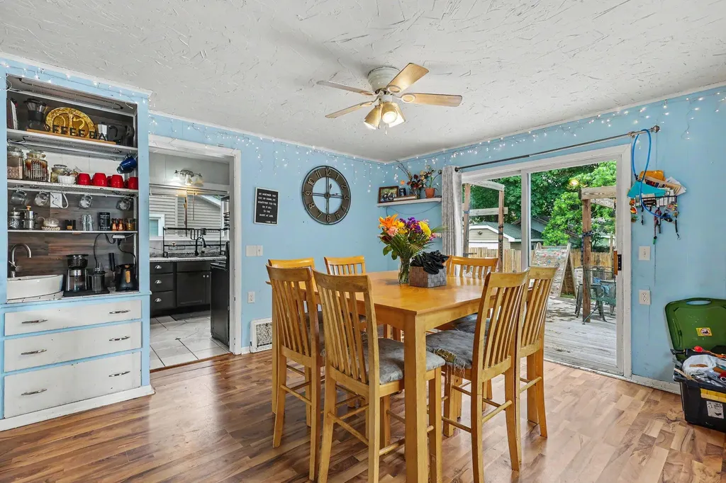 1834 Collins Avenue SE Grand Rapids City MI 49507