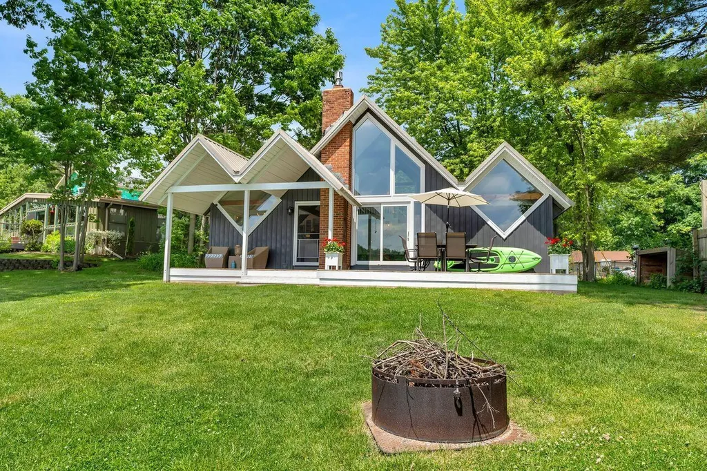 6501 Schmeid Road Belvidere Township MI 48850