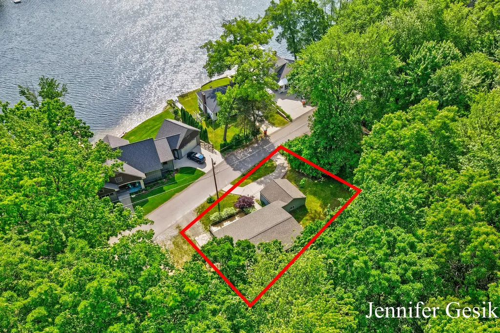 8735 Brower Lake Drive NE Courtland Township MI 49341