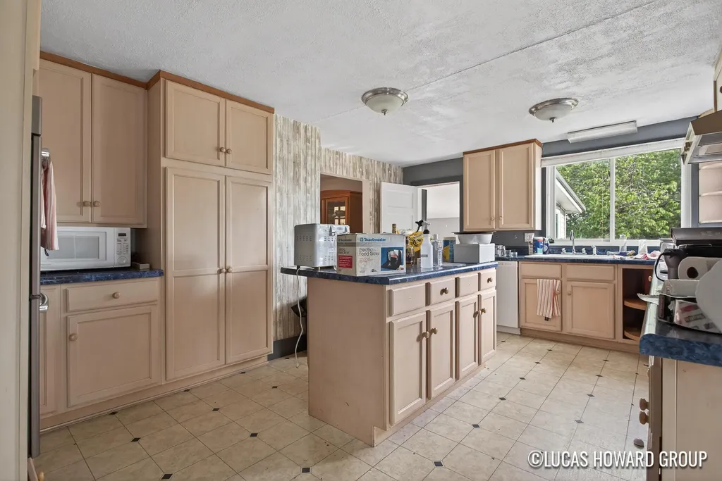 2221 W 68th Street Garfield Township MI 49337