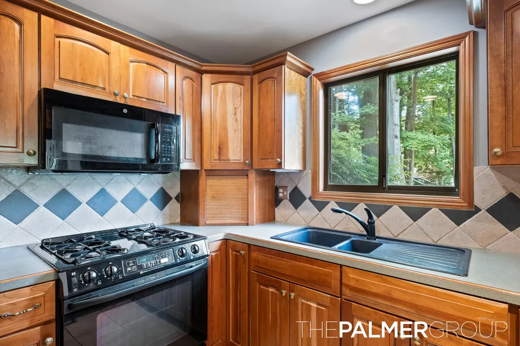 2247 Whisper Cove Drive SE Kentwood City MI 49508