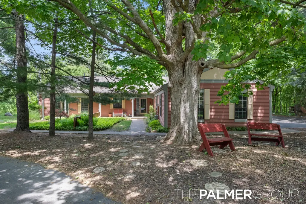 2247 Whisper Cove Drive SE Kentwood City MI 49508