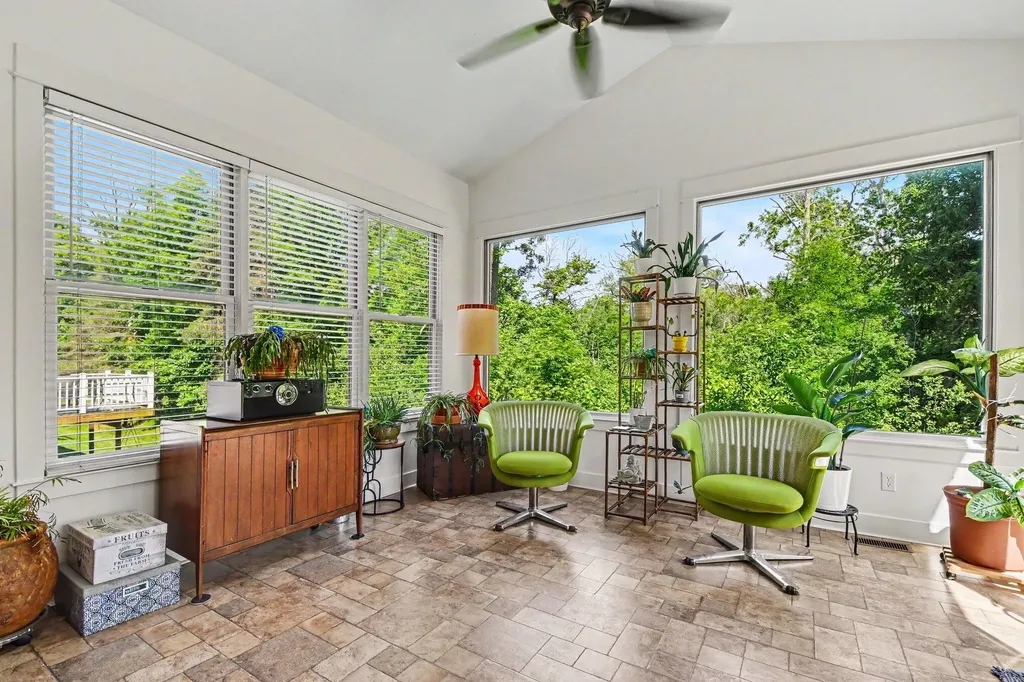 3255 Stormy Creek Drive SE Kentwood City MI 49512