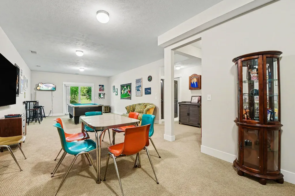 3255 Stormy Creek Drive SE Kentwood City MI 49512