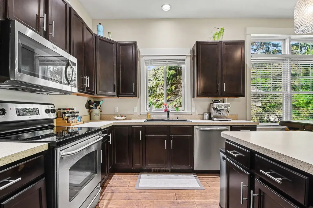 3255 Stormy Creek Drive SE Kentwood City MI 49512