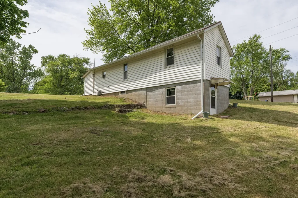 810 S Constantine Street Three Rivers City MI 49093