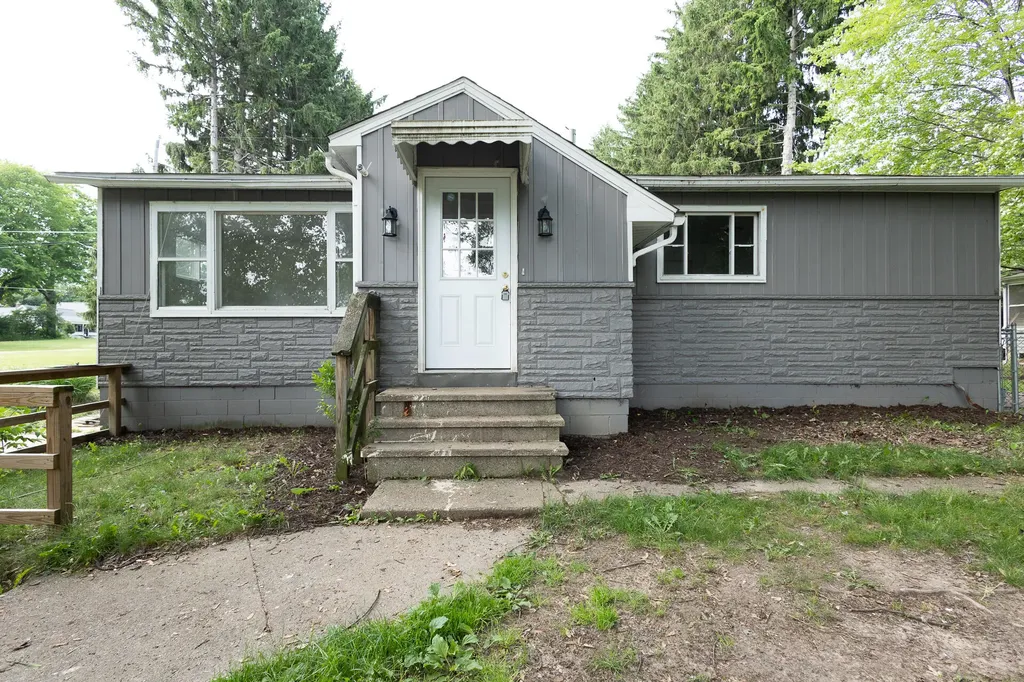 9470 Peck Road Montcalm Township MI 48838