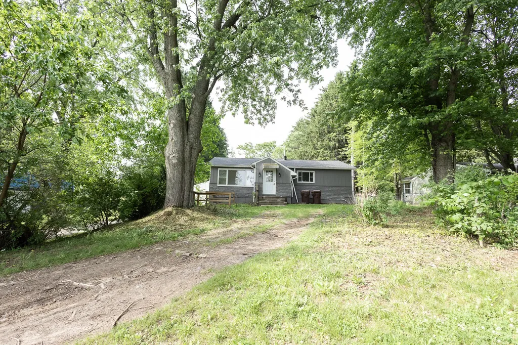 9470 Peck Road Montcalm Township MI 48838