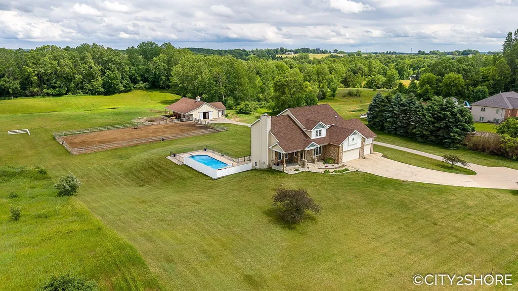 604 28th Avenue Jamestown Charter Township MI 49426