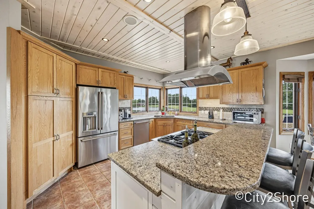 604 28th Avenue Jamestown Charter Township MI 49426