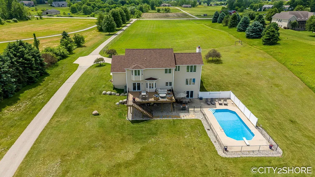 604 28th Avenue Jamestown Charter Township MI 49426