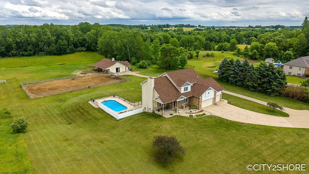 604 28th Avenue Jamestown Charter Township MI 49426