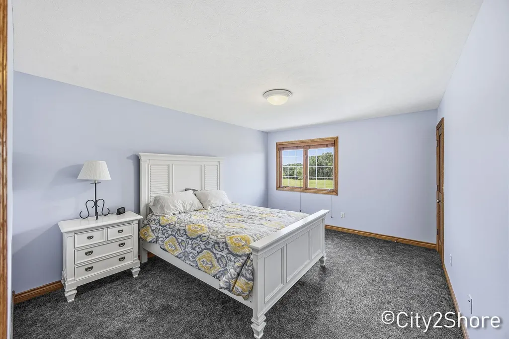 604 28th Avenue Jamestown Charter Township MI 49426