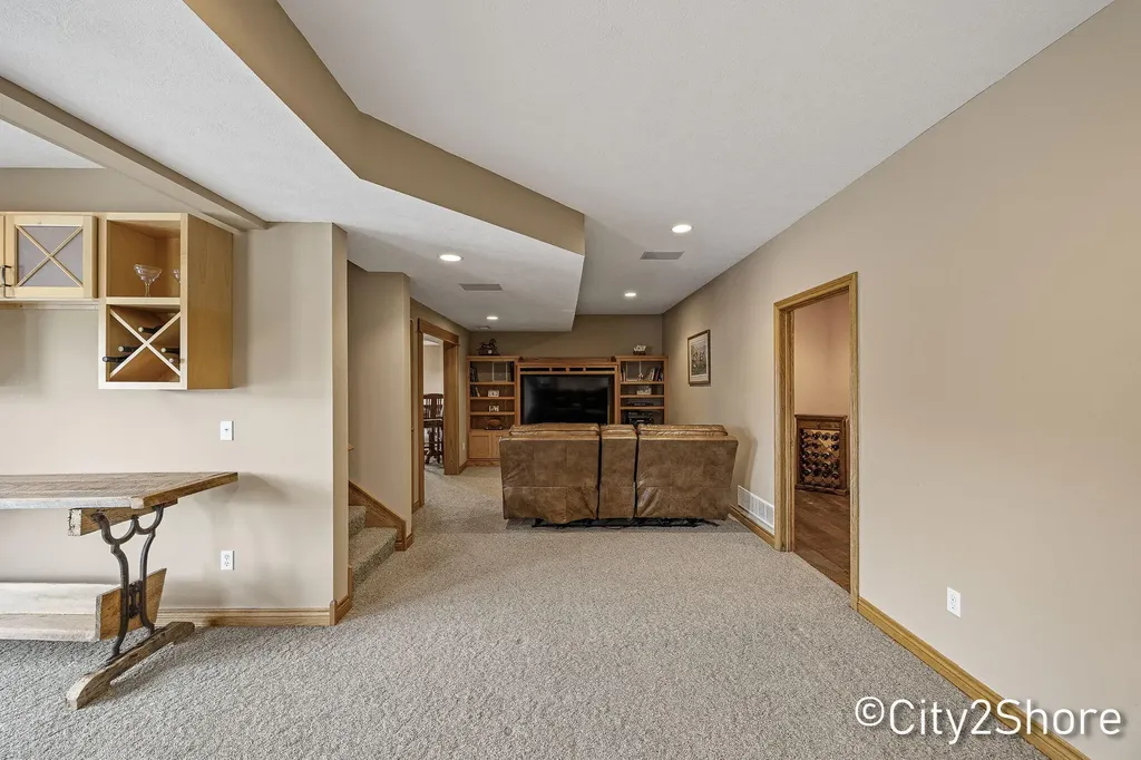 604 28th Avenue Jamestown Charter Township MI 49426