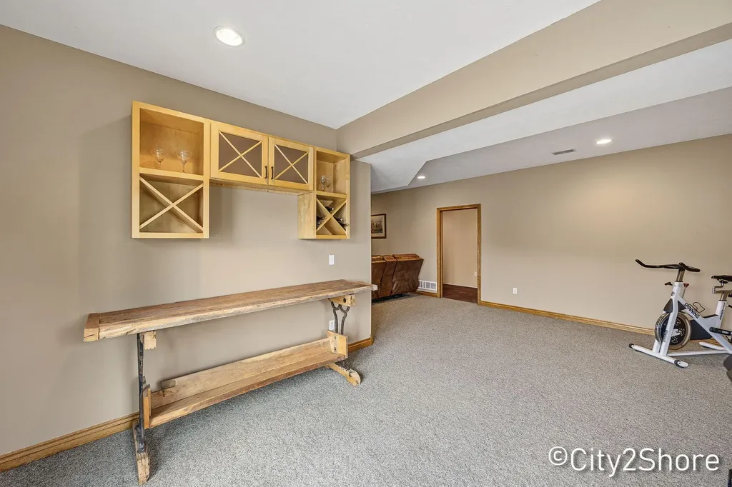 604 28th Avenue Jamestown Charter Township MI 49426