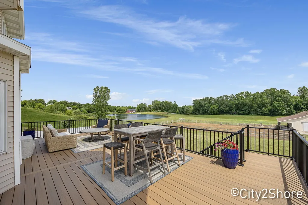 604 28th Avenue Jamestown Charter Township MI 49426