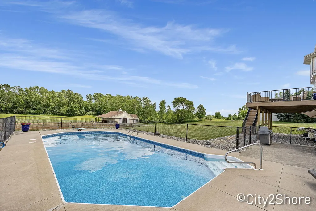 604 28th Avenue Jamestown Charter Township MI 49426