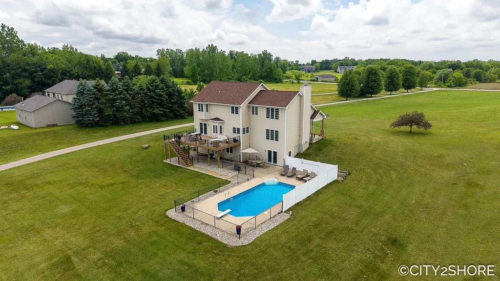 604 28th Avenue Jamestown Charter Township MI 49426