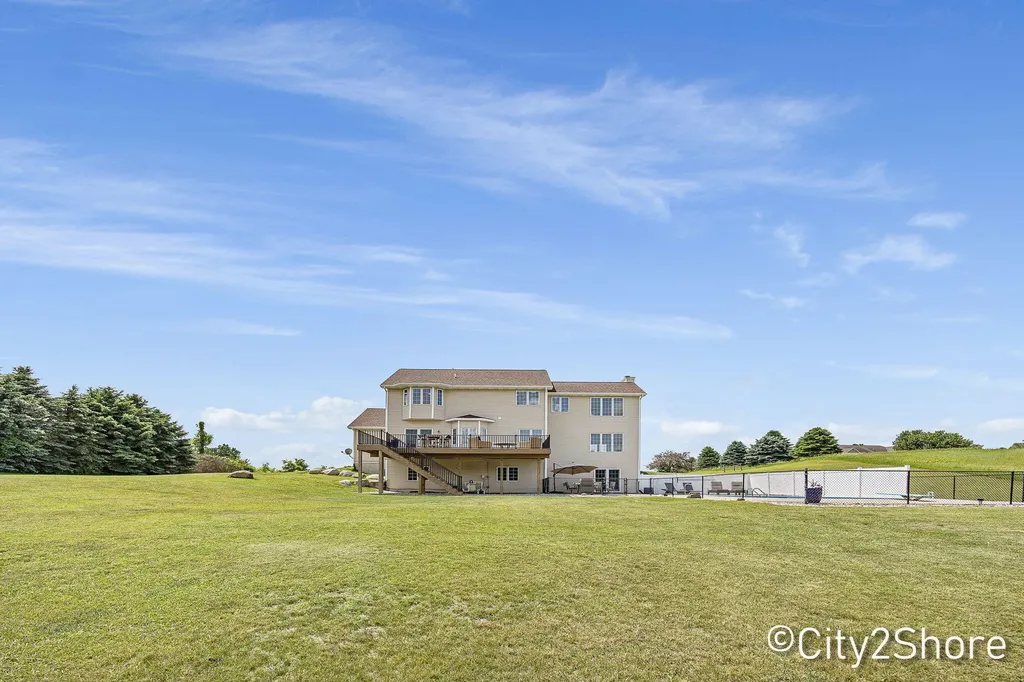 604 28th Avenue Jamestown Charter Township MI 49426