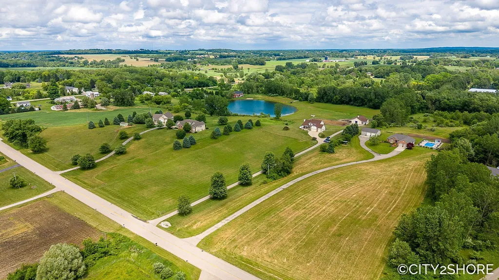 604 28th Avenue Jamestown Charter Township MI 49426