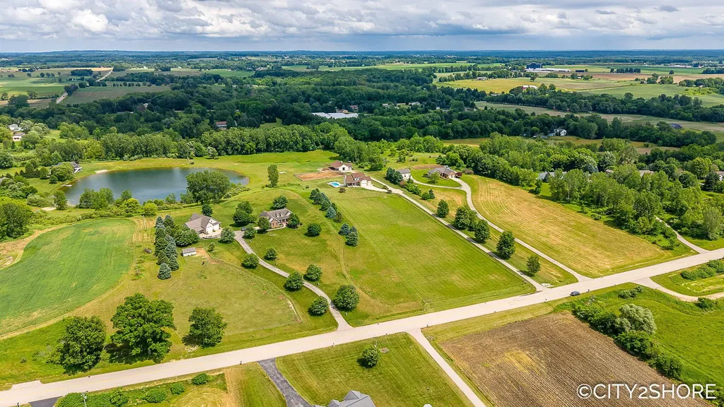 604 28th Avenue Jamestown Charter Township MI 49426