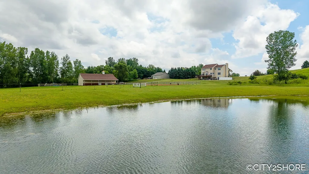 604 28th Avenue Jamestown Charter Township MI 49426